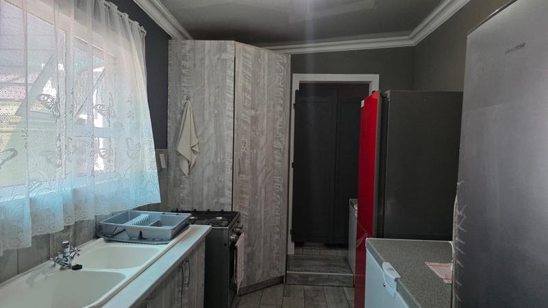 7 Bedroom Property for Sale in Albertinia Western Cape